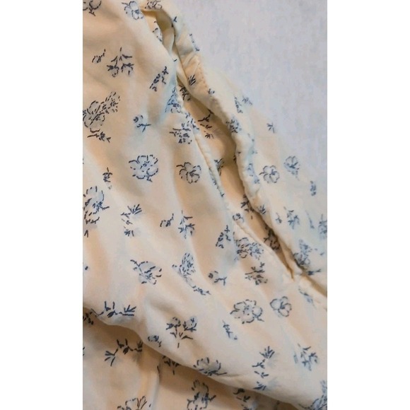 Abercrombie and Fitch Floral Ruffle Romper White Blue Cottagecore Summer - Picture 9 of 12